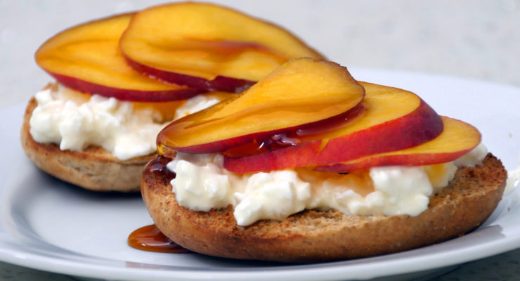 Peach Buzz Bagel Sandwich