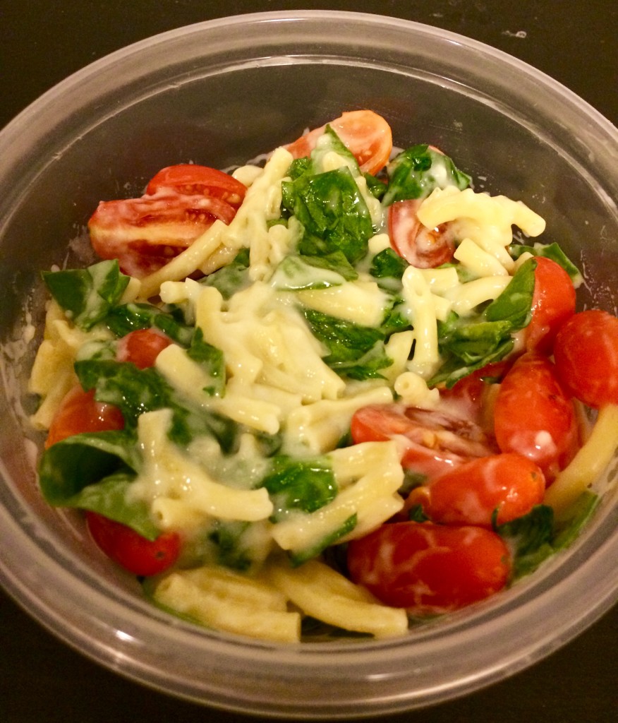 spinach and tomato mac and cheese