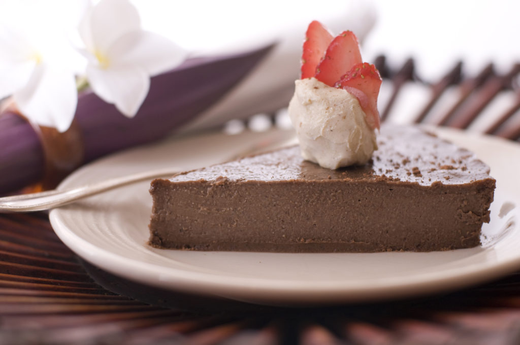 Berry Chocolate Mousse Pie | The Leaf