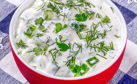 Quick Appetizers for Parties People Rave About 5-Star Cucumber Dill Dip