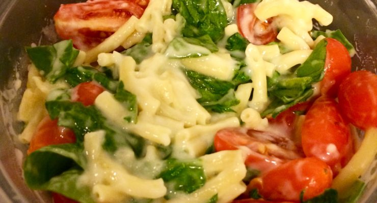 Spinach and tomato Mac and Cheese