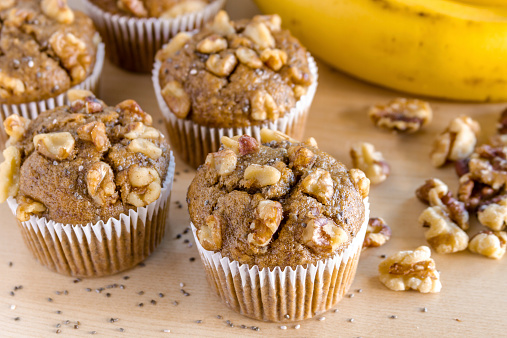 5 ingredient banana nut muffins