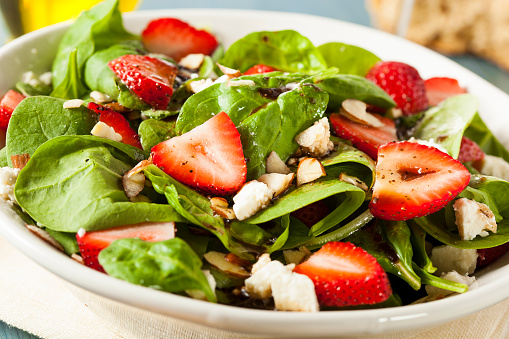 strawberry spinach salad food pairing