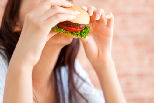 eating healthy burger