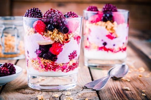 berry delight yogurt parfait healthy breakfast recipes