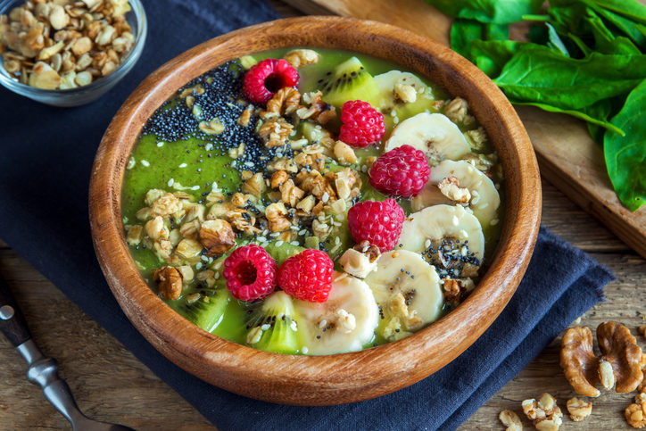 Almond butter smoothie bowl