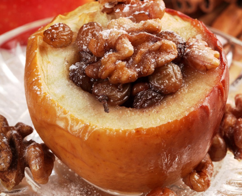 Air-Fryer-Baked-Apple-with-Walnuts-and-Raisins