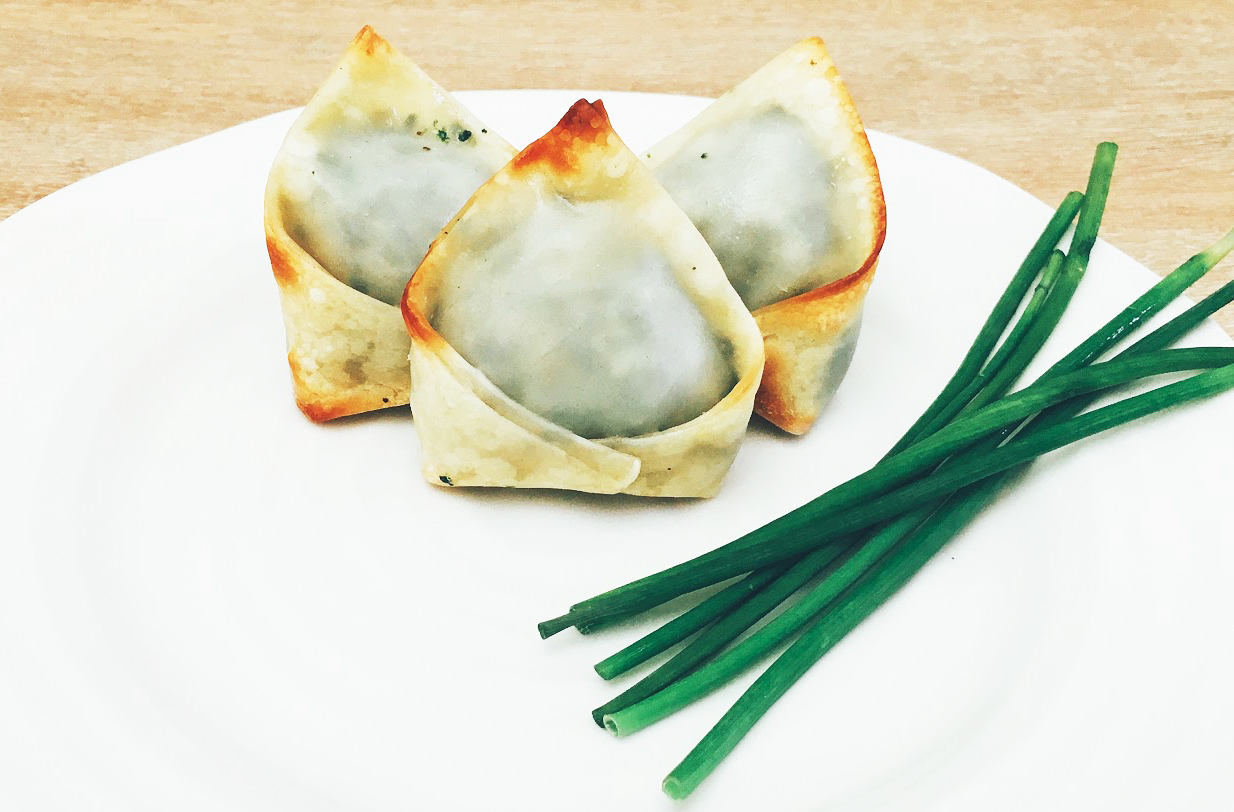 Cheesy Spinach Wontons