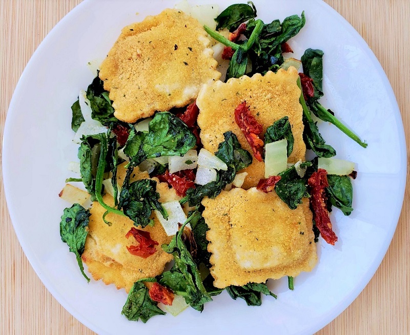 Air Fryer Spinach and Sun-Dried Tomato Toasted Ravioli