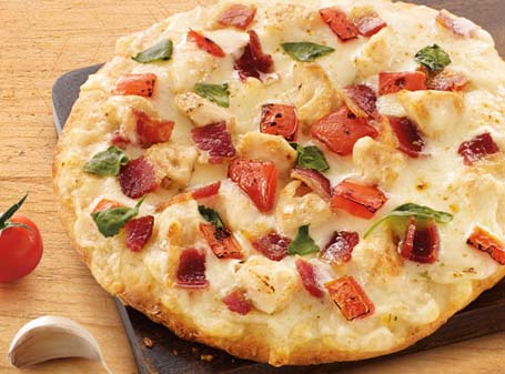 chicken and bacon ranch pizza