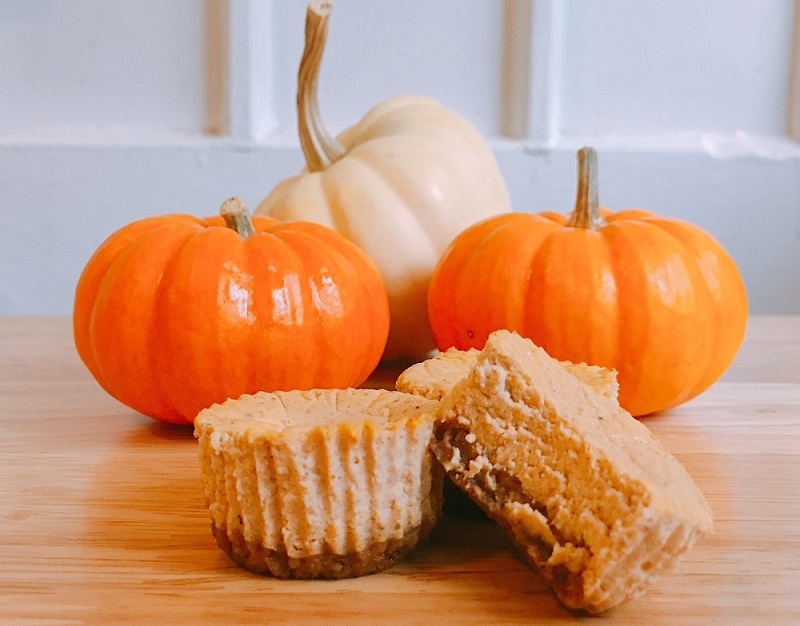 Mini-Pumpkin-Cheesecake-Bites