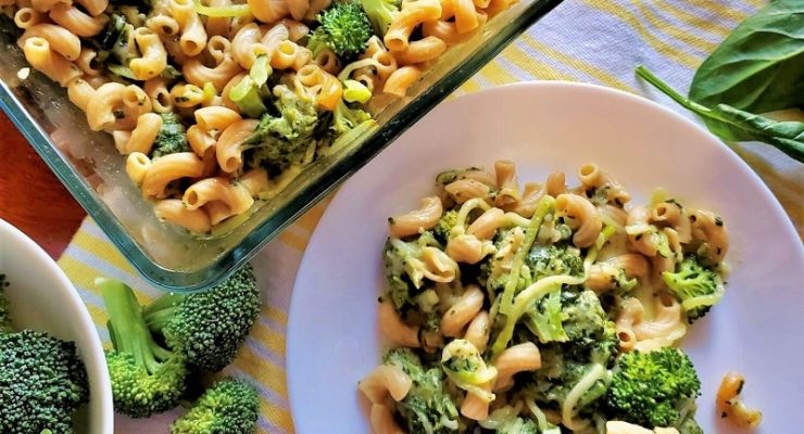 Saint Patrick’s Day Healthy Mac and Cheese Diet Food Green