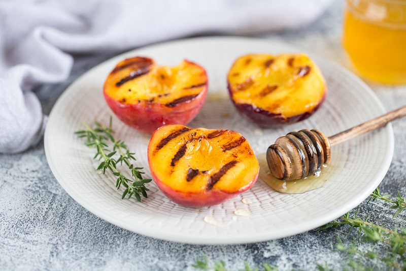 grilled peaches