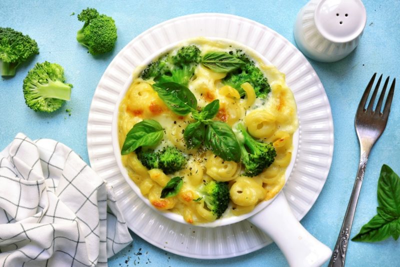 comfort food mac and cheese with broccoli