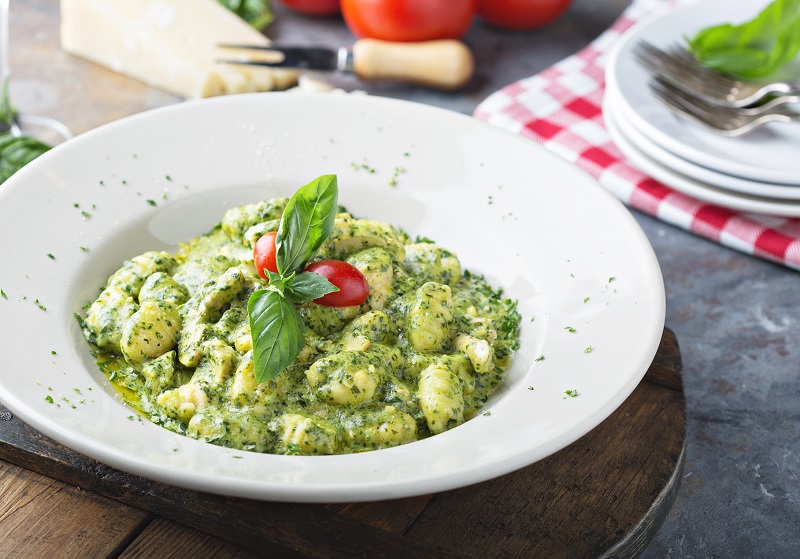 creamy spinach gnocchi. healthy pasta recipes