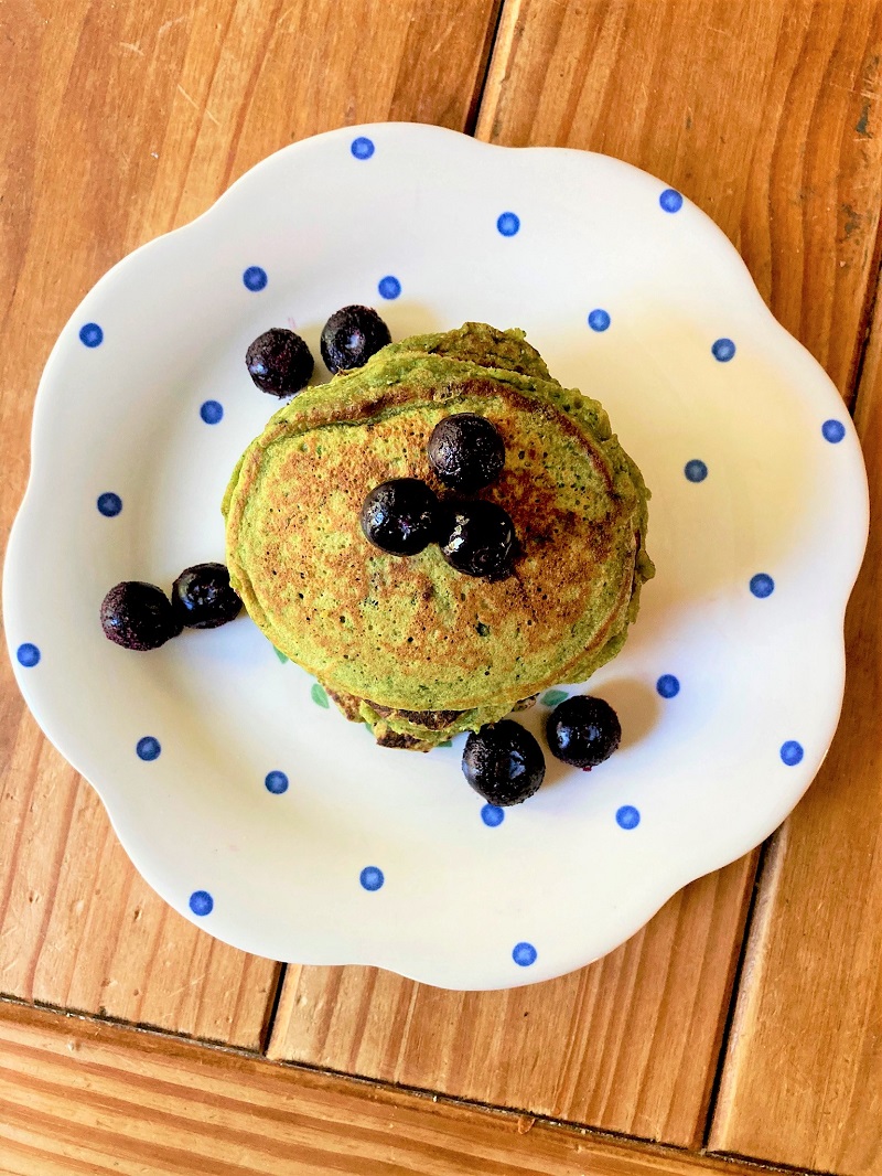 Spinach Banana Pancakes with Blueberries