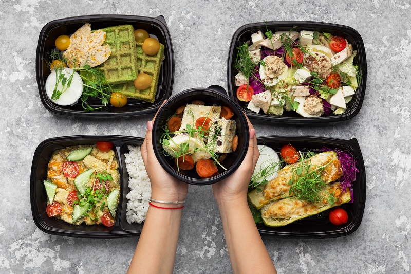 5 healthy food delivery options in containers