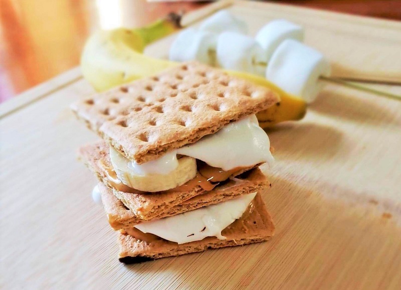 Air Fryer Peanut Butter and Banana S'mores