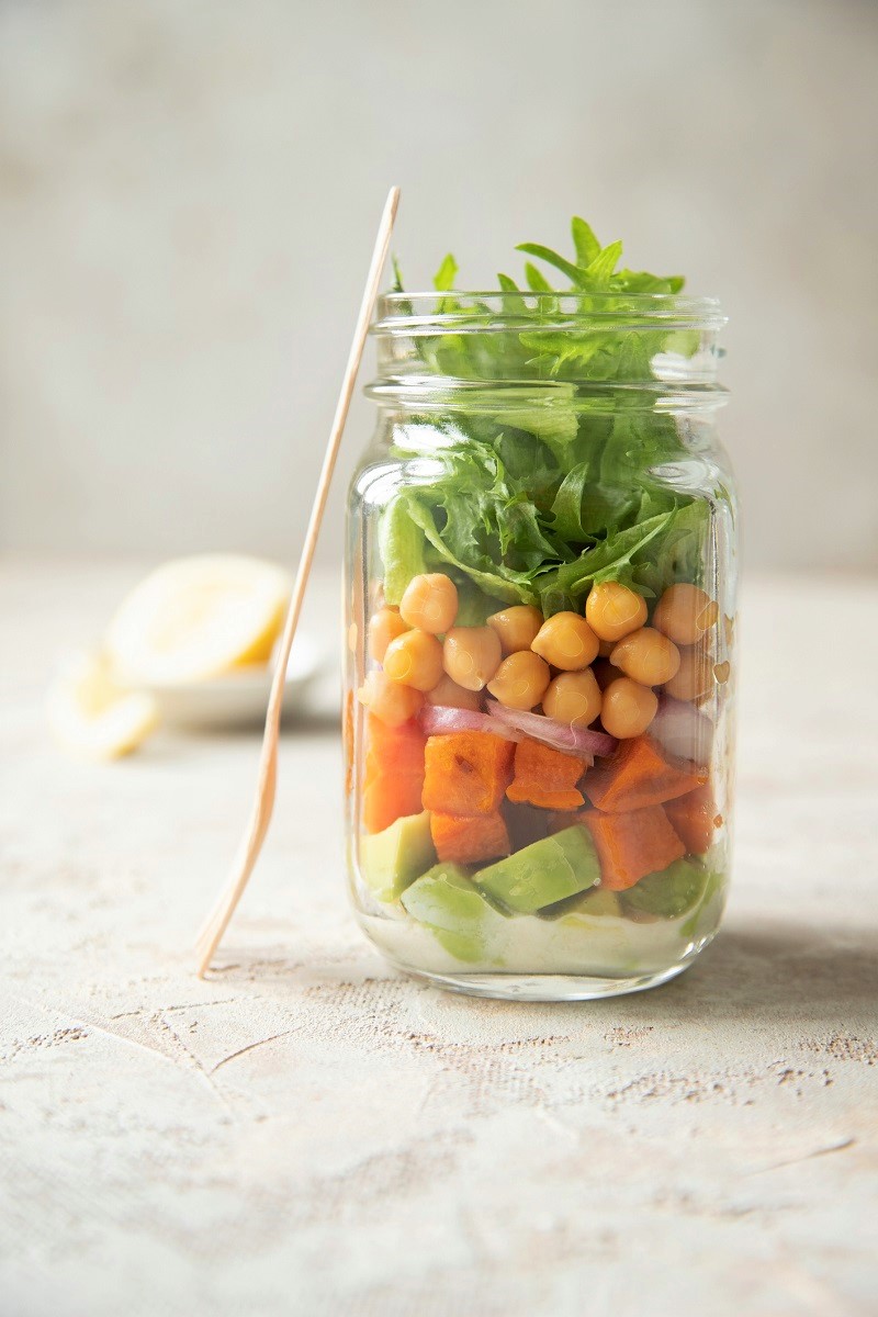 healthy mason jar meal prep salad for going back to work