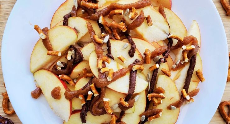 Pretzel Date Apple Nachos with pretzels, date paste and chocolate hazelnut drizzle