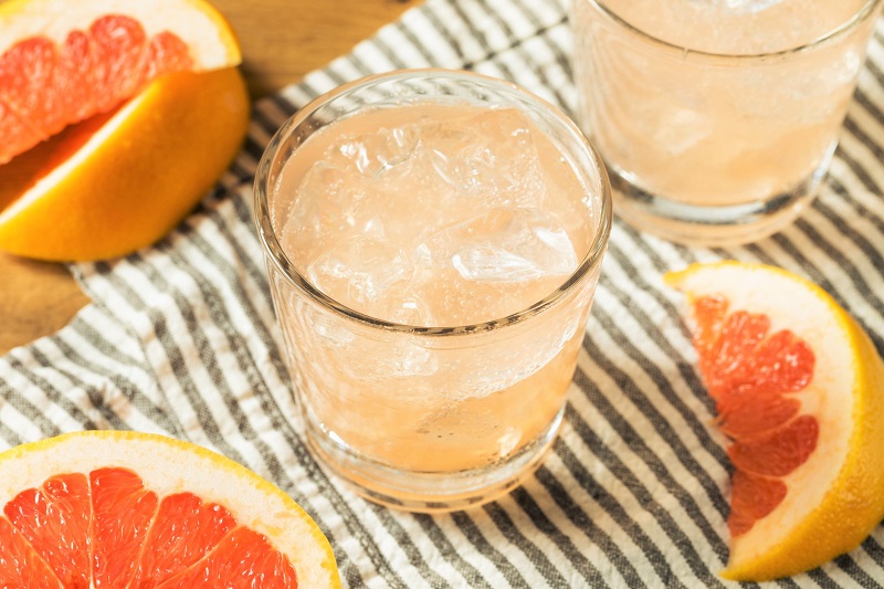 tequila cocktail with grapefruit and sparkling water