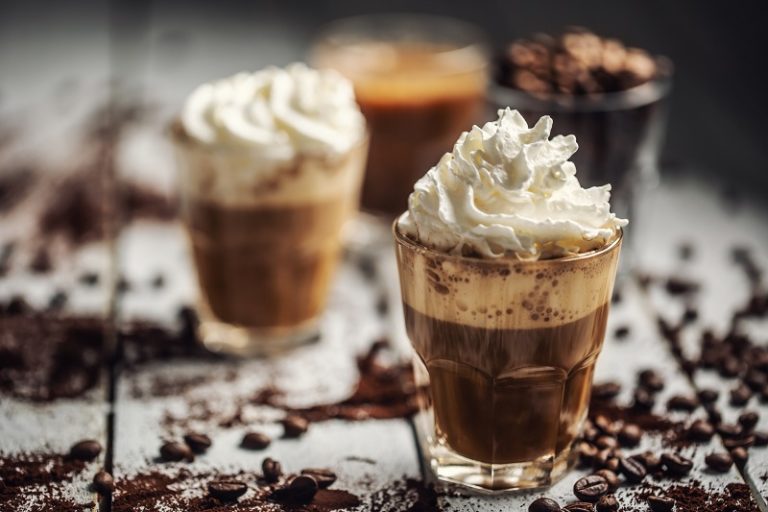 How to Make Healthy Coffee Drinks at Home | The Leaf