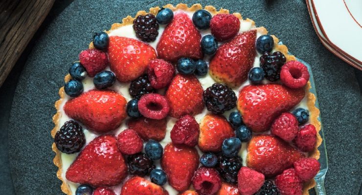 Fresh Fruit Tart with berries