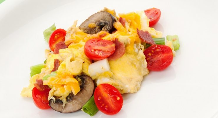 turkey bacon scrambled eggs with tomatoes and mushrooms