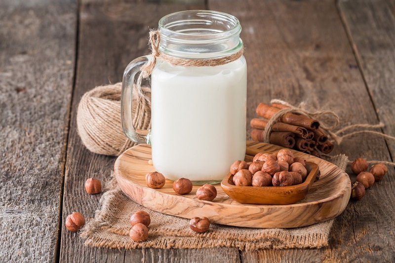 Hazelnut milk is a healthy, sweet treat