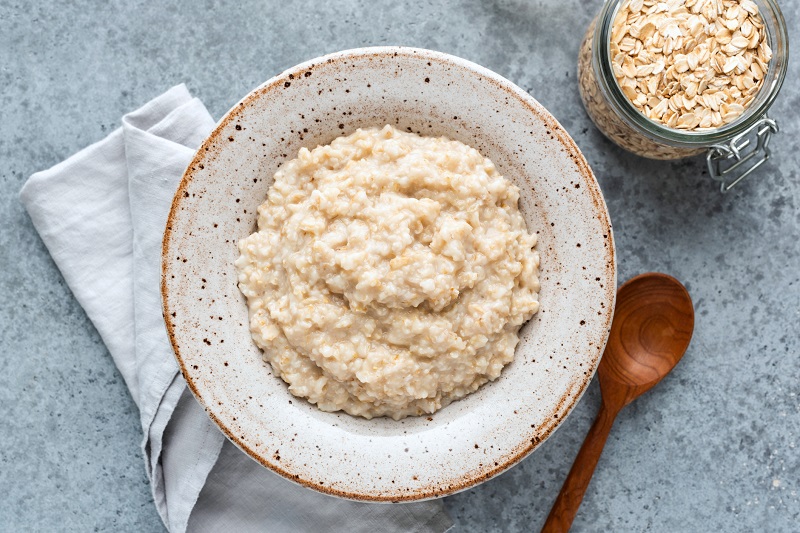 oats and oatmeal are healthy no-cook SmartCarbs on Nutrisystem
