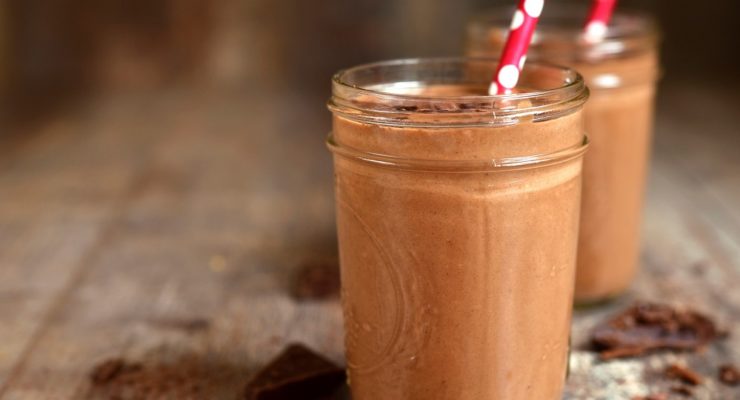 healthy peanut butter cup smoothie in a glass