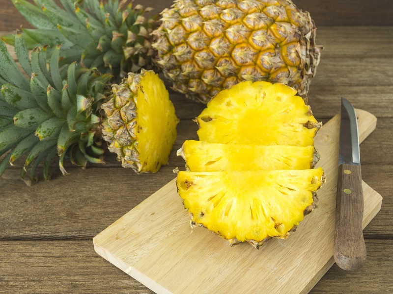 Pineapple is a healthy no-cook SmartCarb on Nutrisystem