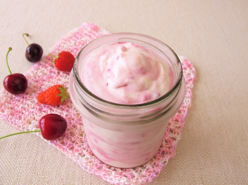 2-Ingredient Strawberry Froyo