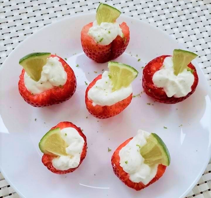 4-Ingredient Key Lime Pie Stuffed Strawberries