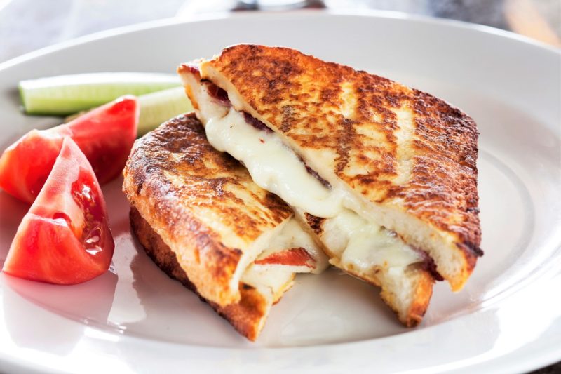 grilled cheese with tomato