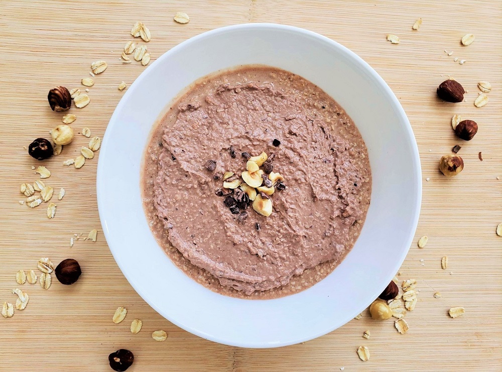 Chocolate Hazelnut Blended Overnight Oatmeal in a bowl
