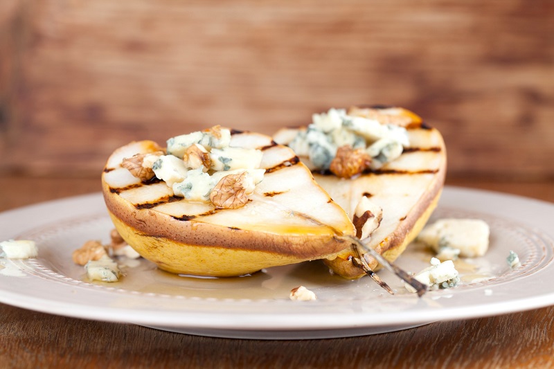 grilled pear with blue cheese and walnuts