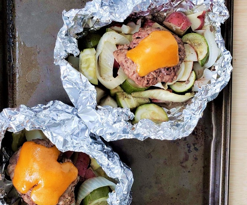 Grilled Foil Packet Cheeseburger and Veggies