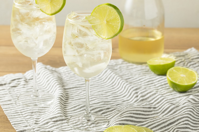 Refreshing drink with Lime and Soda