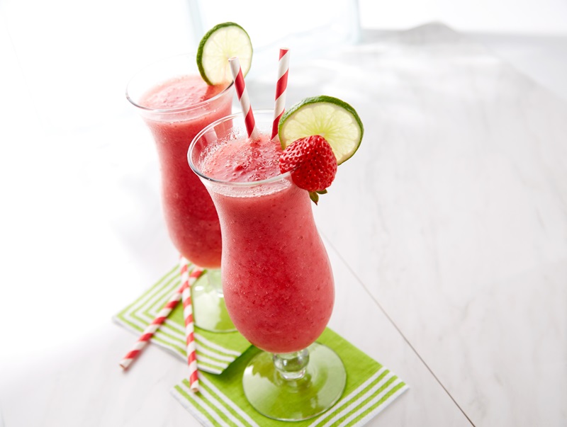 Healthy Non-Alcoholic Strawberry Daiquiri