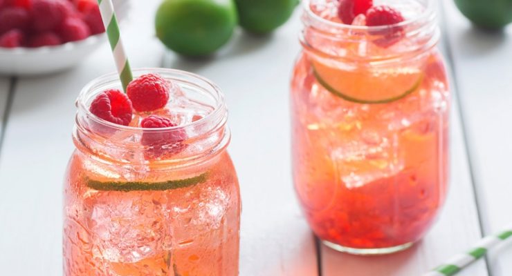 cranberry spritzers with raspberries