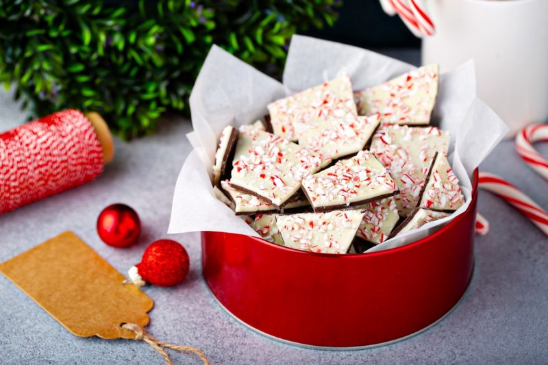 holiday peppermint bark dessert