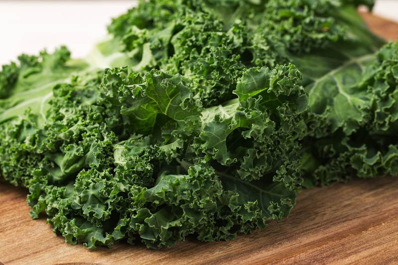 Finest Lettuce For Salad: 7 Leafy Greens for Diet & Taste