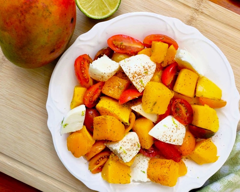 Spicy Mango Tomato Salad with mozzarella