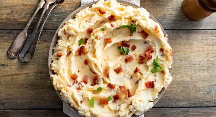 carbonara mashed potatoes with bacon are one of the best Christmas side dishes