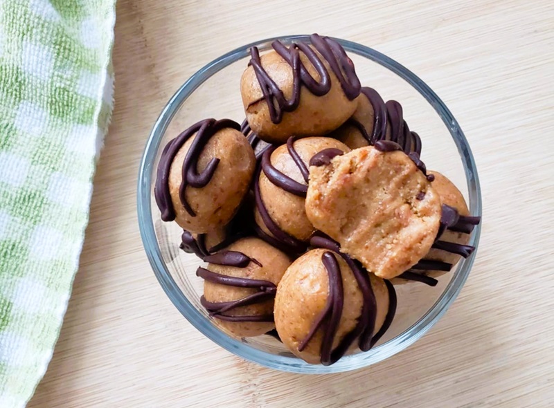 No-Bake Healthy Peanut Butter Balls