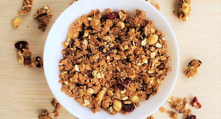 Peanut Butter NutriFlakes Granola Recipe