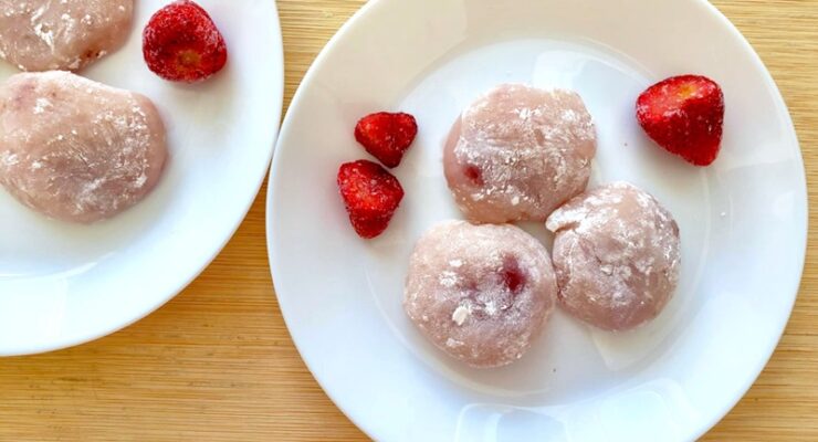 Homemade Strawberry Mochi