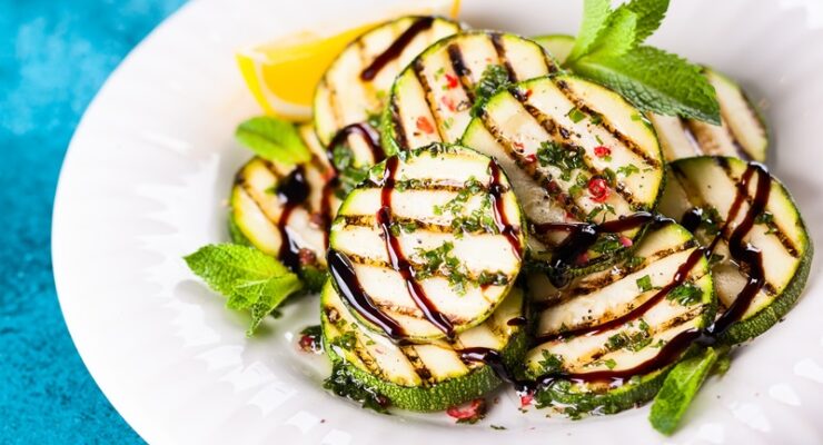 healthy grilled zucchini with balsamic glaze